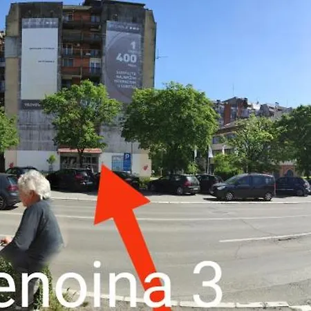 T - Polis Lejlighed *