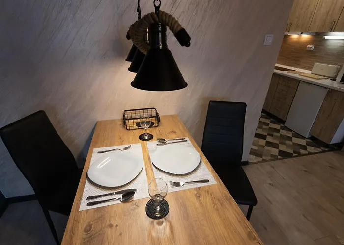 T - Polis Appartement